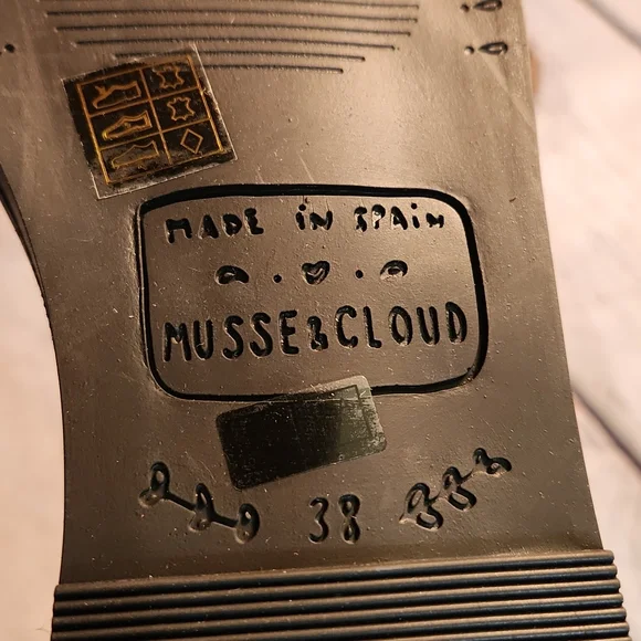 Musse & Cloud Sandal - Picture 4 of 6